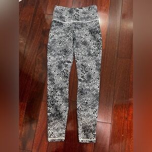 Balance Collection Black and White Snakeskin leggings size small